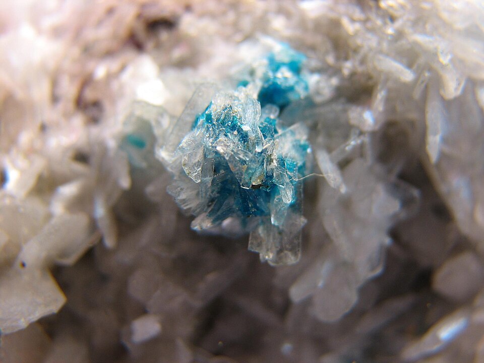 Cavansite